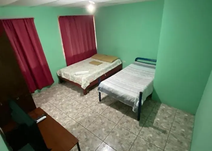 Hostel Catalinass No Elegi Nombre