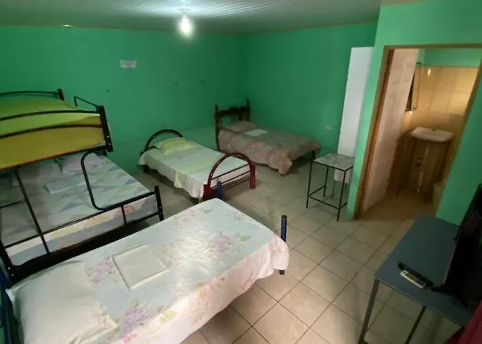 Catalinass No Elegi Nombre Hostel